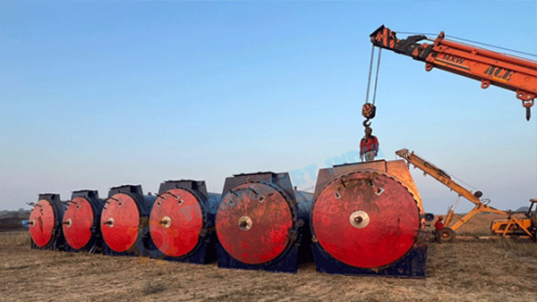 autoclave-with-chinese-door